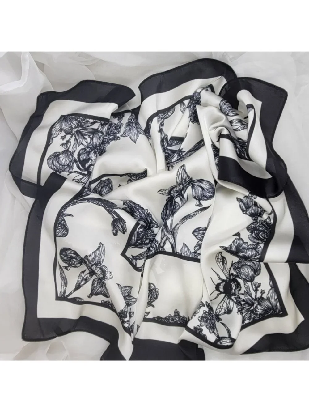 ✨✨Elegant Bandana Square Scarf Silky Satin Soft BLACK WHITE Neck Scarfs Headwrap
